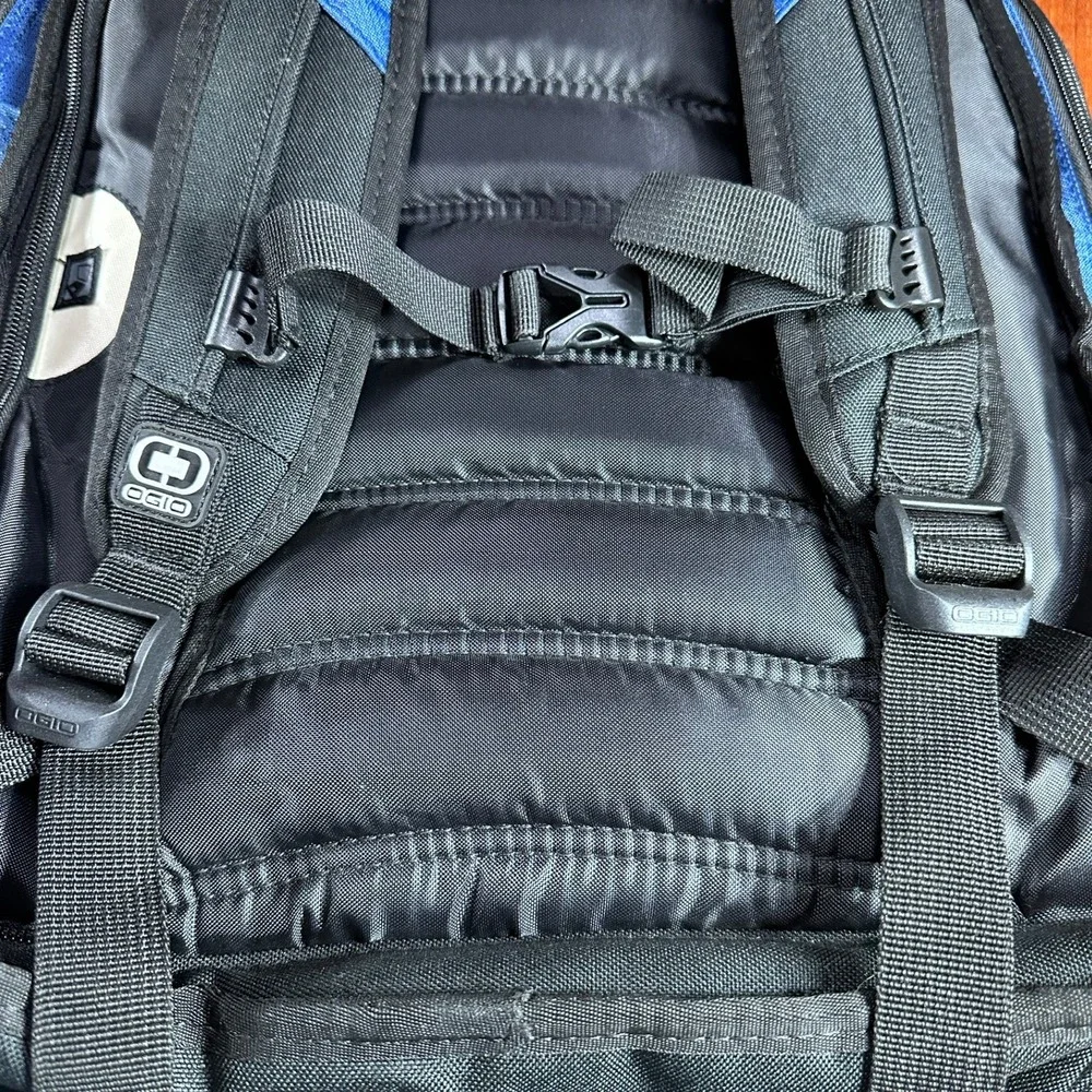 OGIO Audio Pocket Built-in‎ Blue Back Pack 20x16x8 Laptop Backpack School Hike